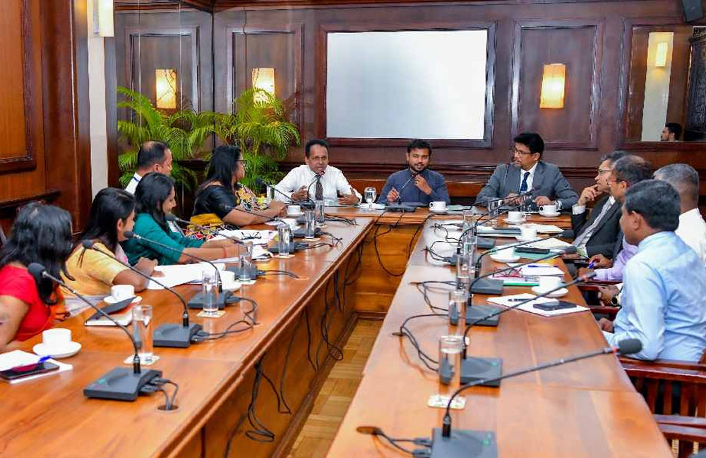 විදේශ සේවාවන්හි ඩිජිටල් ප්‍රතිසංස්කරණ අරඹයි