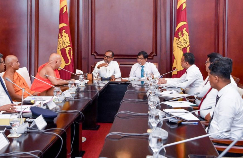 පොසොන් උත්සවය පූර්ණ රාජ්‍ය අනුග්‍රහයෙන්